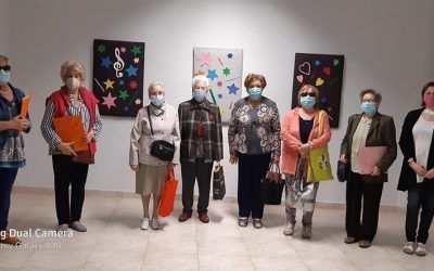 Entrega de diplomas a nuestras mujeres mayores