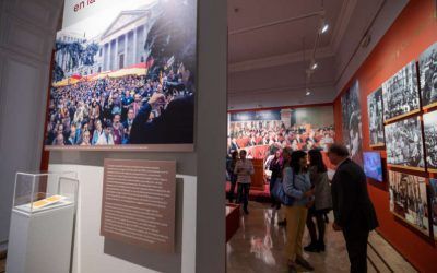 Una exposición en el palacio de Sástago acerca a los aragoneses la historia y los logros del Estatuto de Autonomía